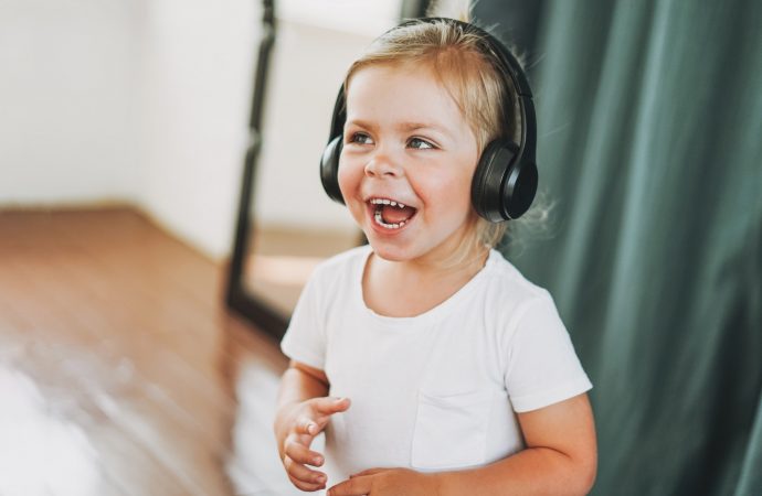 6 Maneras para escuchar música sin cables con un adaptador Bluetooth